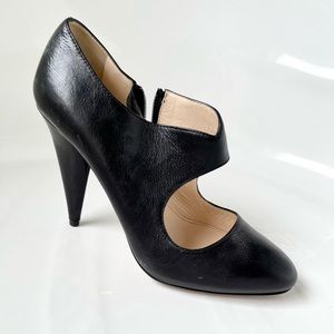 💋PRADA, Black Leather Booties - size 37.5 (7.5)